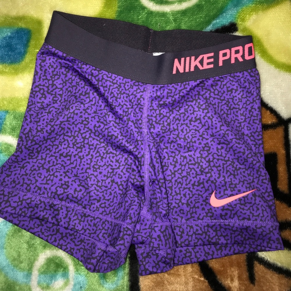 Nike Pro Shorts - Picture 1 of 3